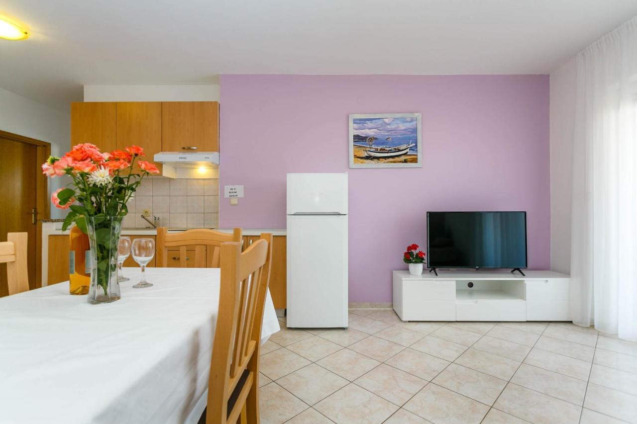 Apartmani Luka คอร์นิช ภายนอก รูปภาพ