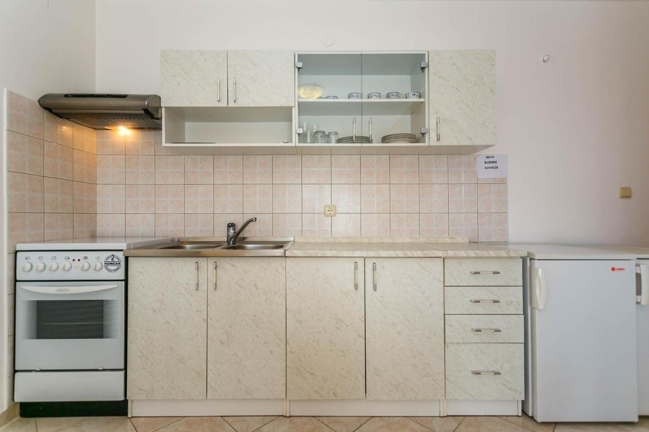 Apartmani Luka คอร์นิช ภายนอก รูปภาพ